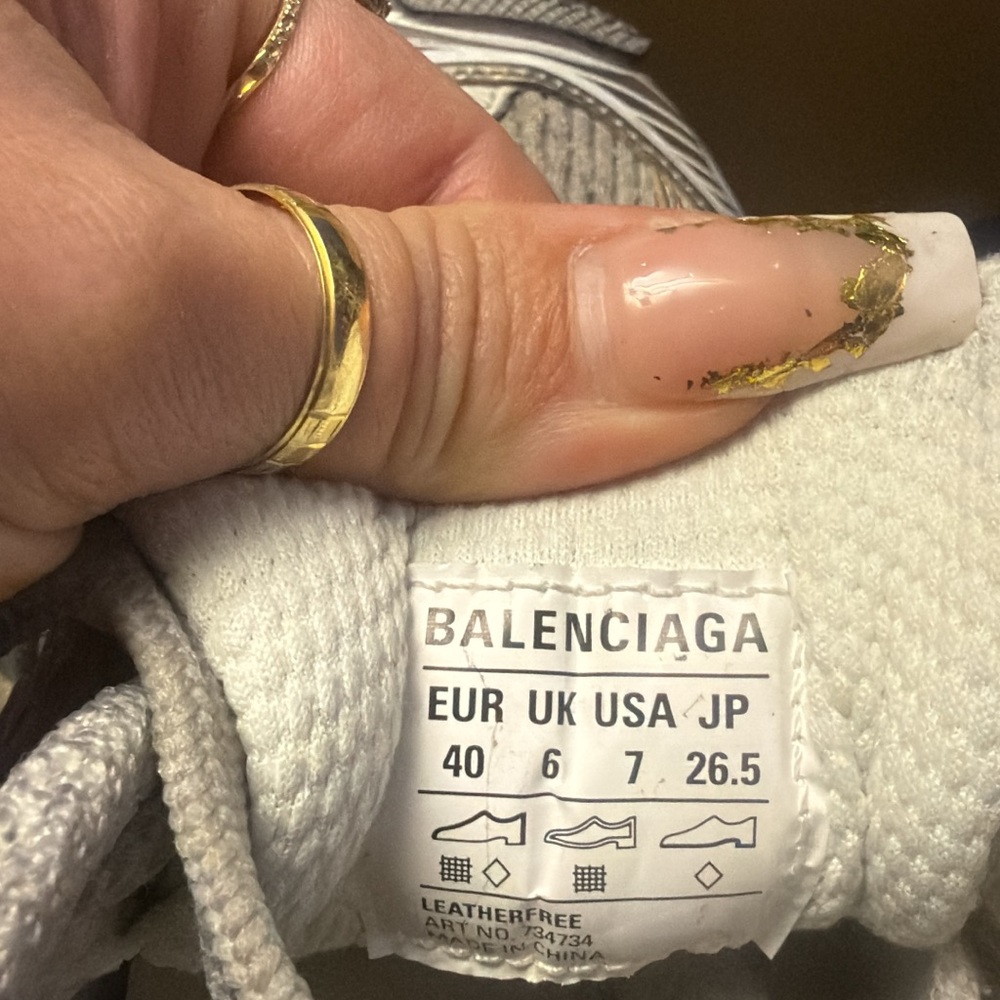 Balenciaga Cream and Gray Athletic Shoes - Picture 6 of 6